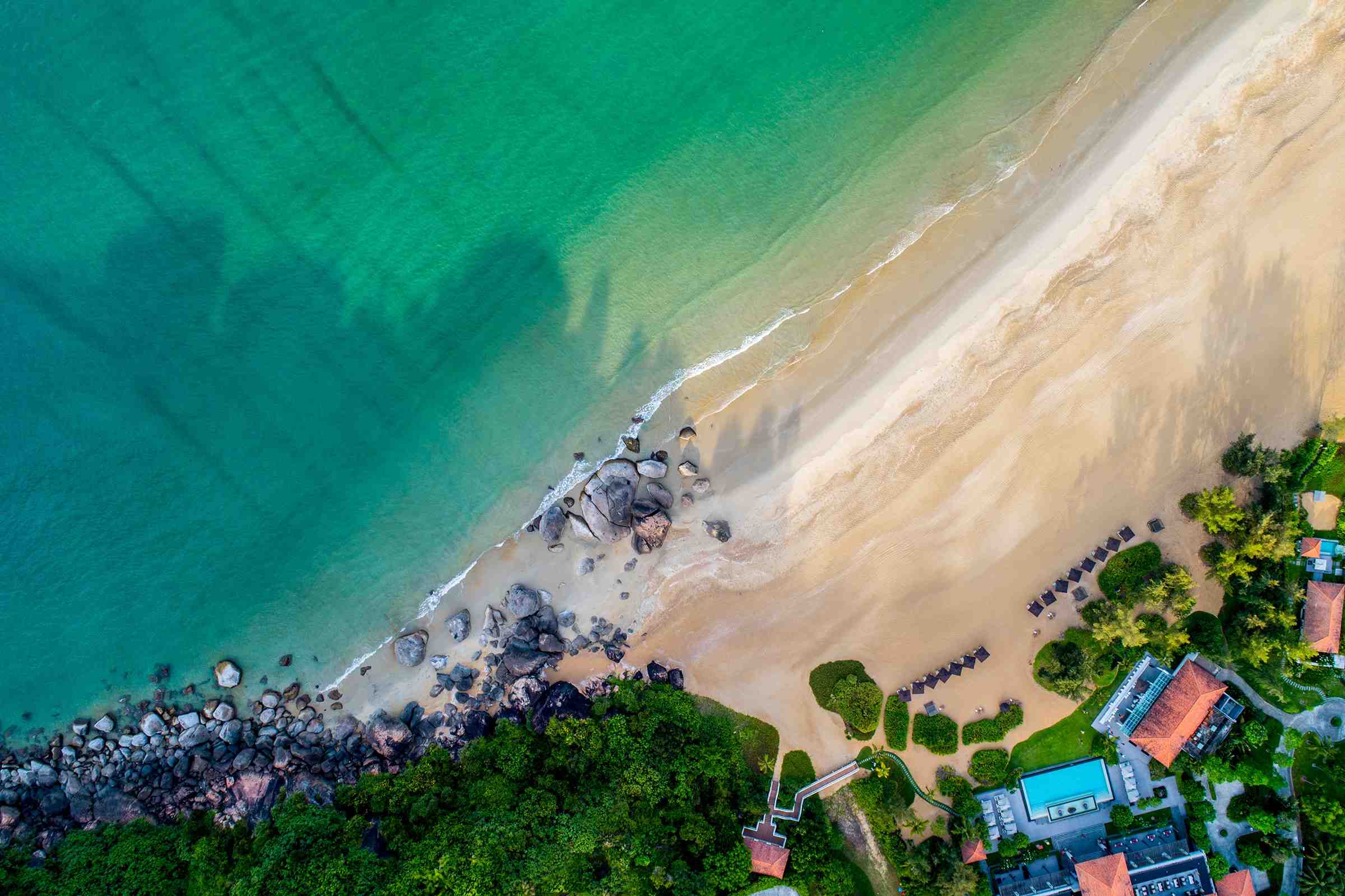 Banyan Tree Lang Co Canh Duong beach