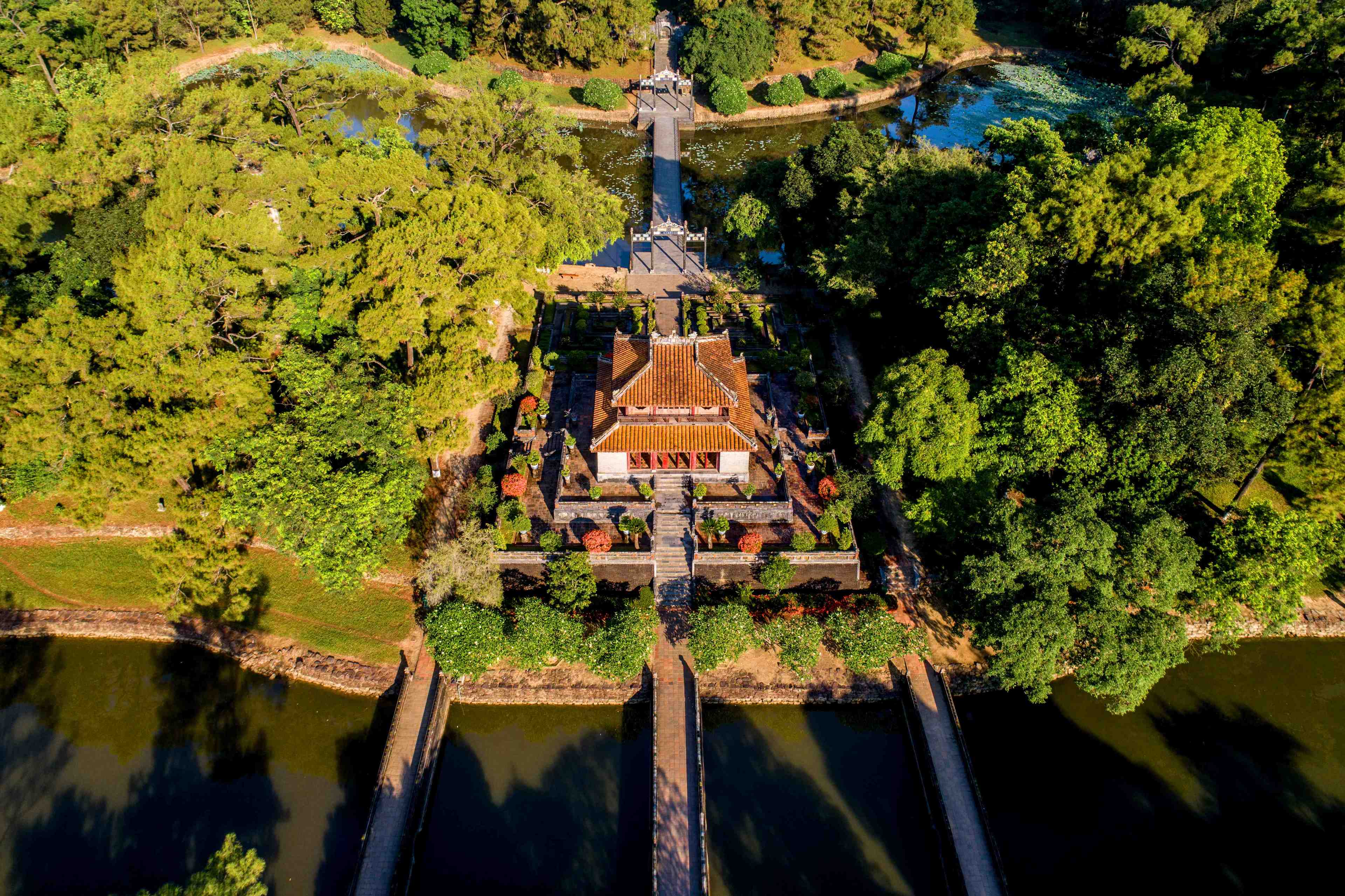 banyan tree lang co
