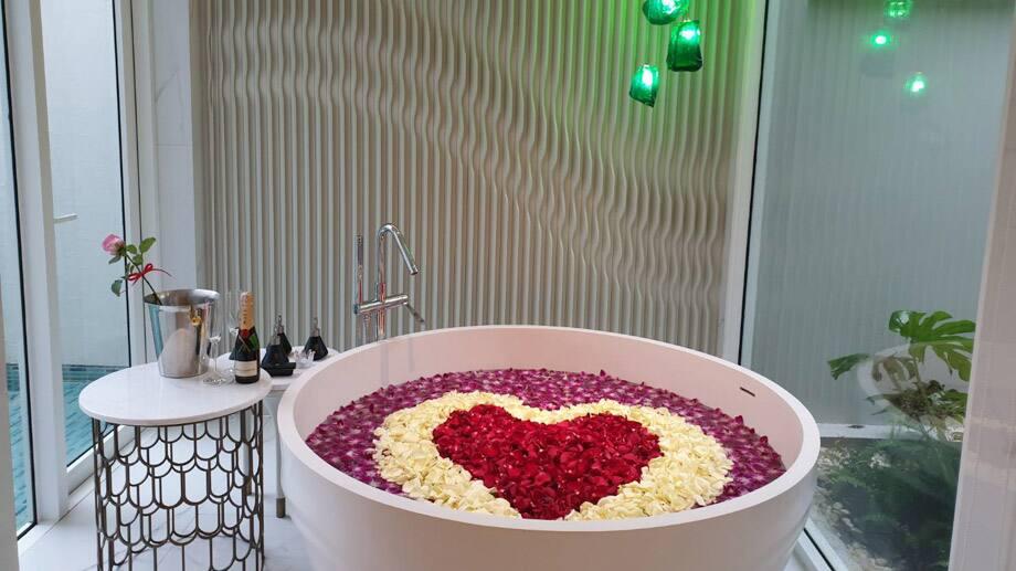 Banyan Tree Thailand Krabi Experiences - Things Do Couples Intimate Moments