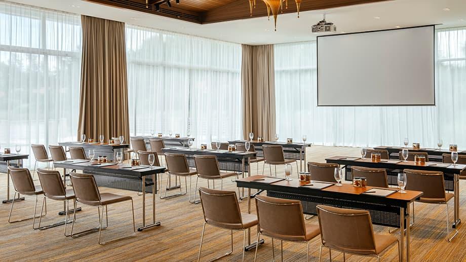 lagoon-deck-classroom.jpg