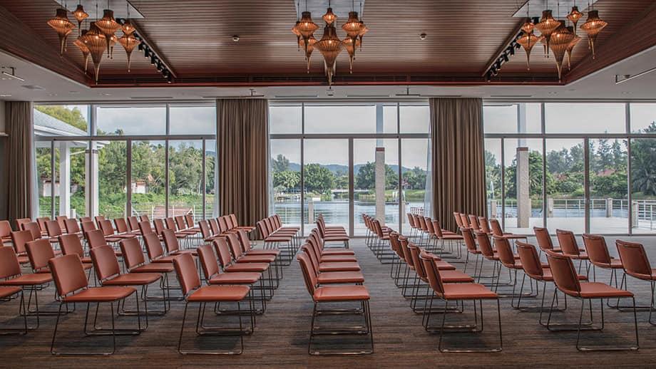 lagoon-deck-theatre-view.jpg
