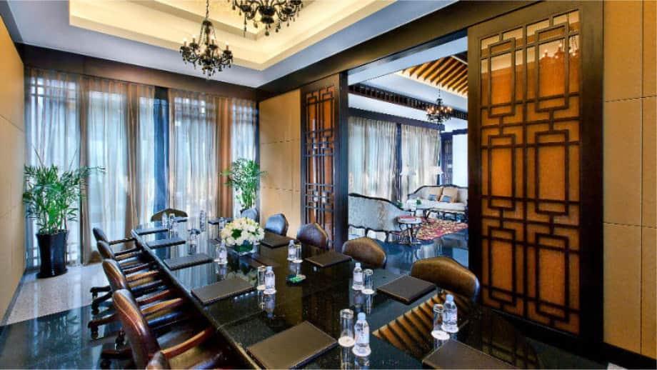 meeting_boardroom_920x518.jpg