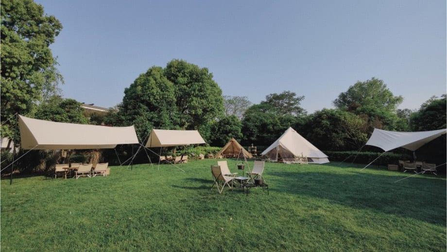 meeting_outdoor_lawn_920x518