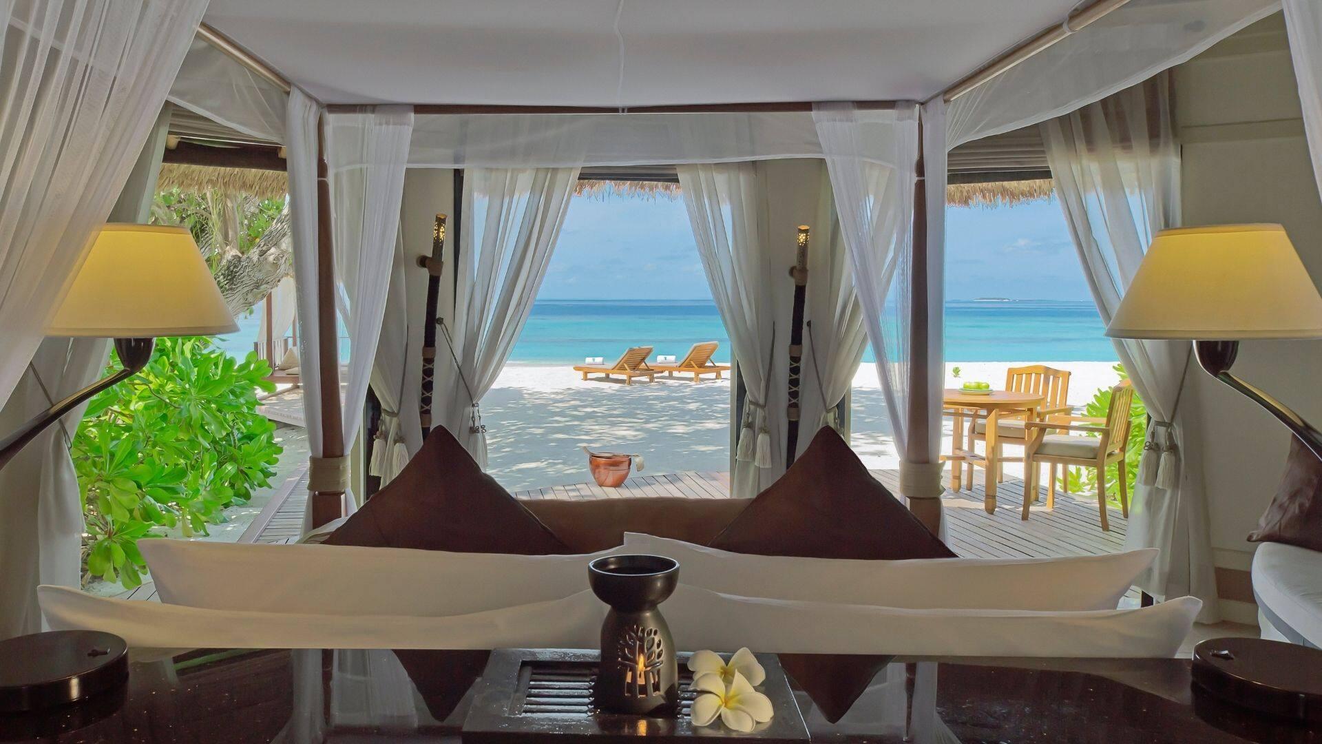 Luxury Beach Villa Resort With Private Pool in Banyan Tree Maldives