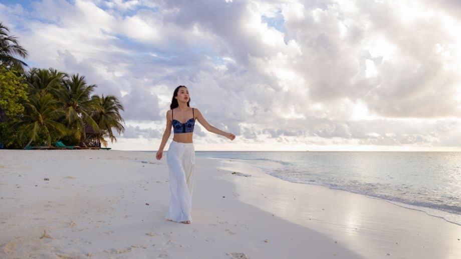 Banyan Tree Maldives Vabbinfaru Gallery - Beach Walk