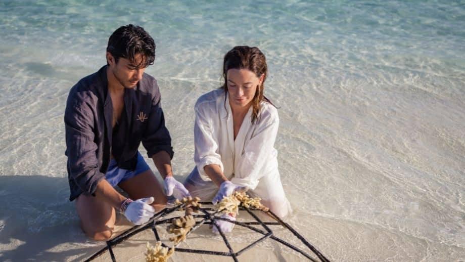 Banyan Tree Maldives Vabbinfaru Gallery - Coral Planting