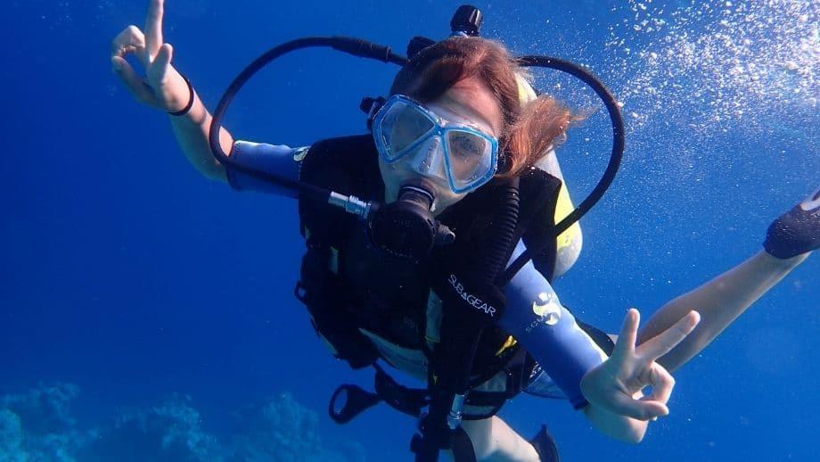 Banyan Tree Vabbinfaru Maldives Bubble Maker Dive Course for Kids