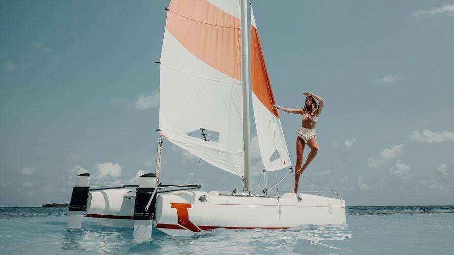 Banyan Tree Vabbinfaru Maldives Watersports Catamaran