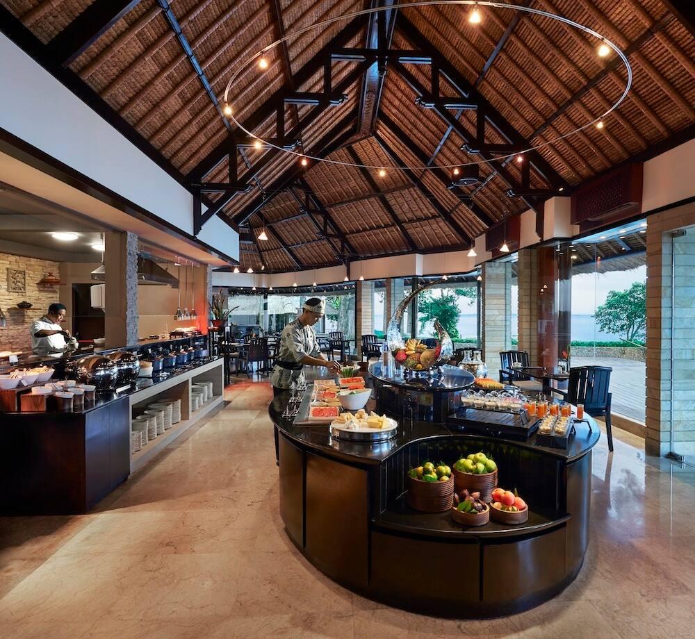 Bintan, banyan tree, treetops, breakfast