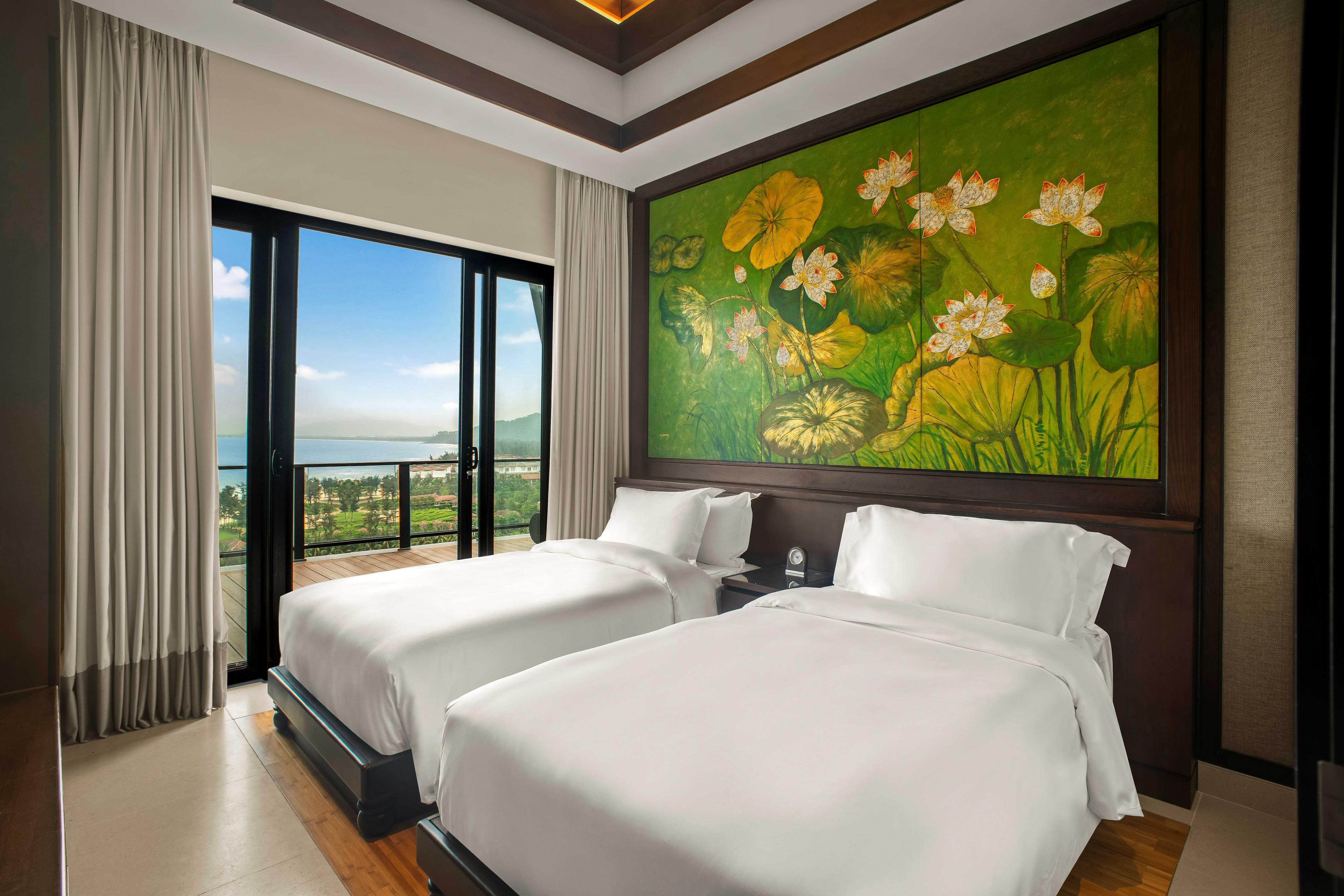 Three-bedroom seaview pool villa