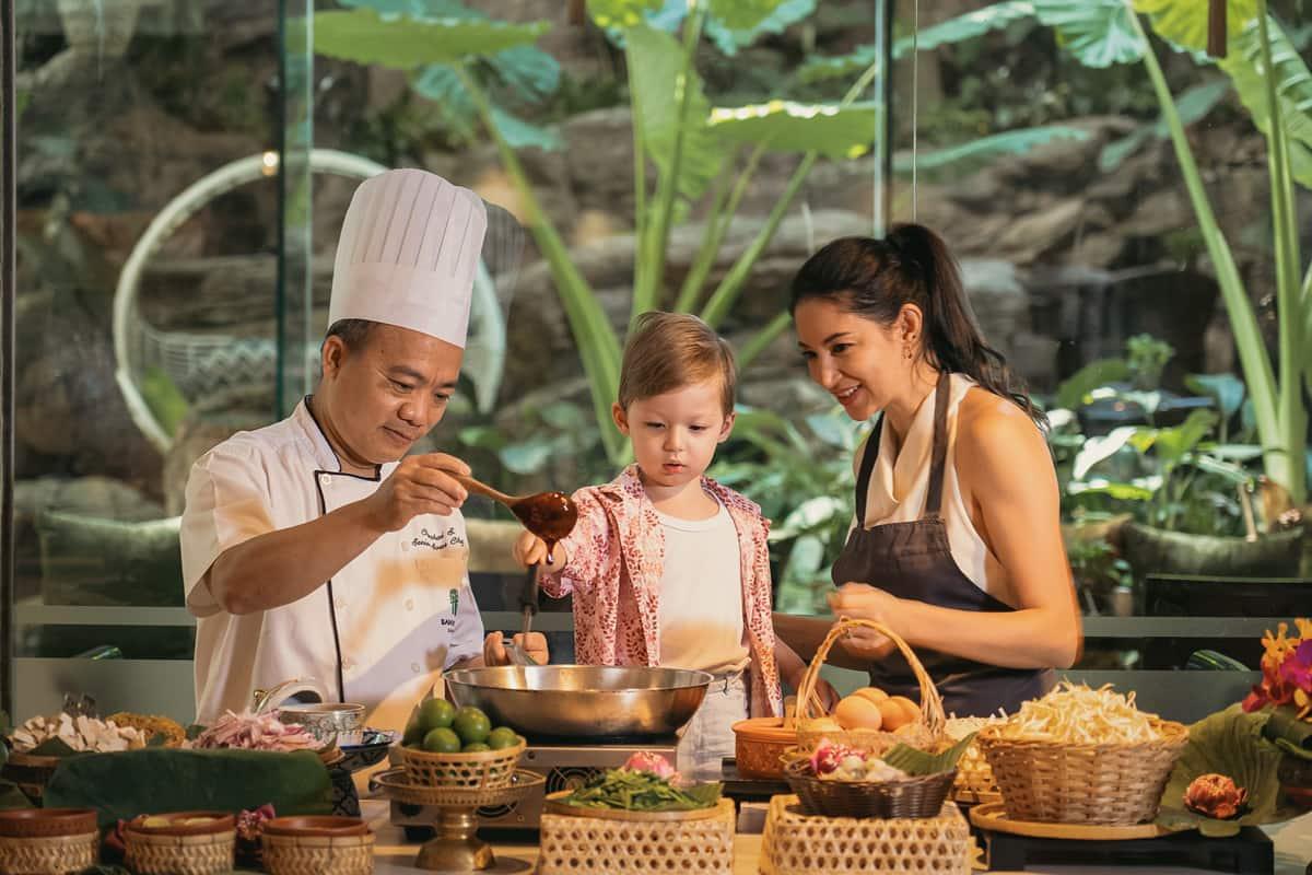 Thai Cooking Class at Romsai Restaurant, Banyan Tree Bangkok