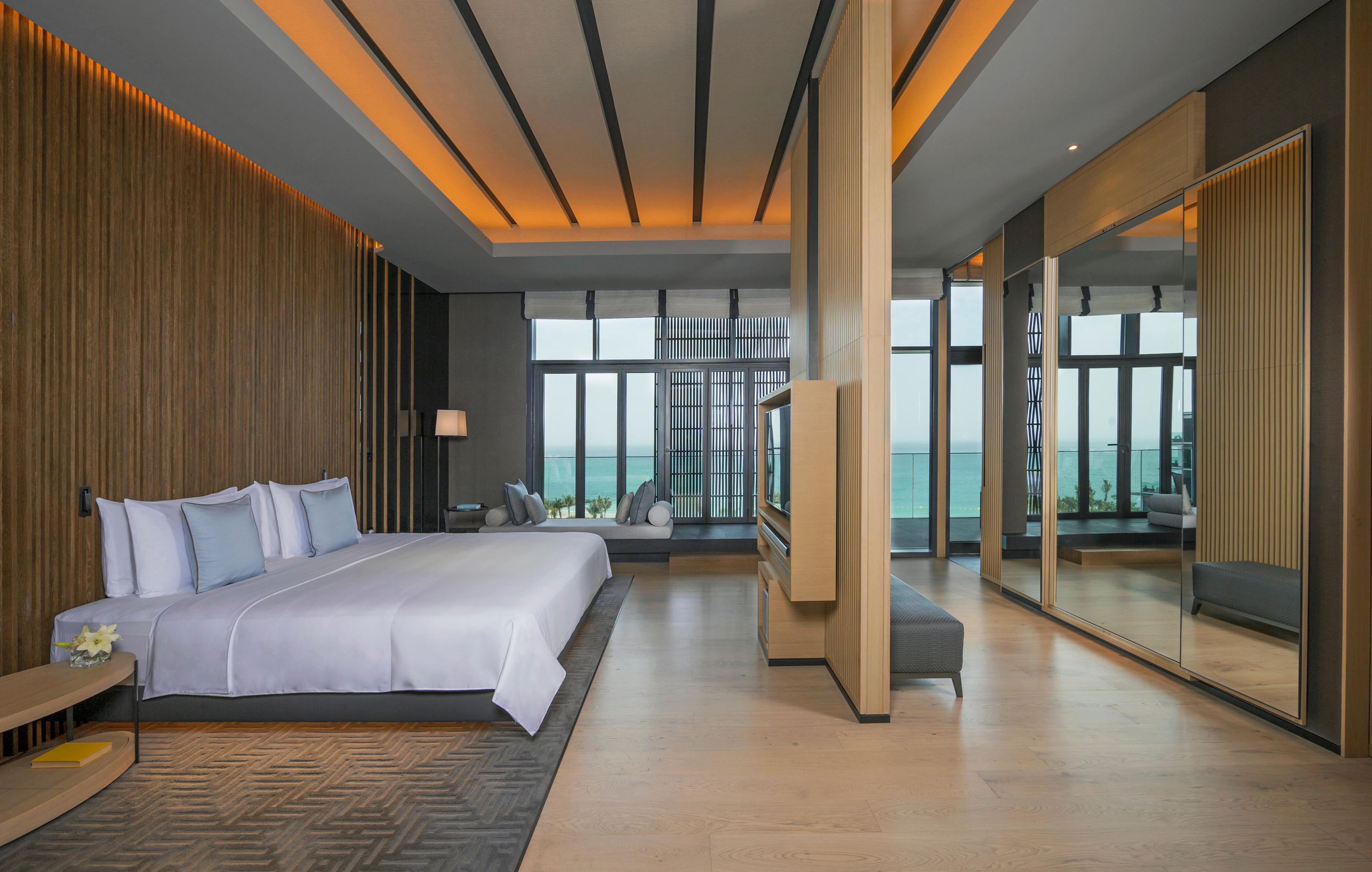 Harmony 3-Bedroom Oceanfront Royal Suite
