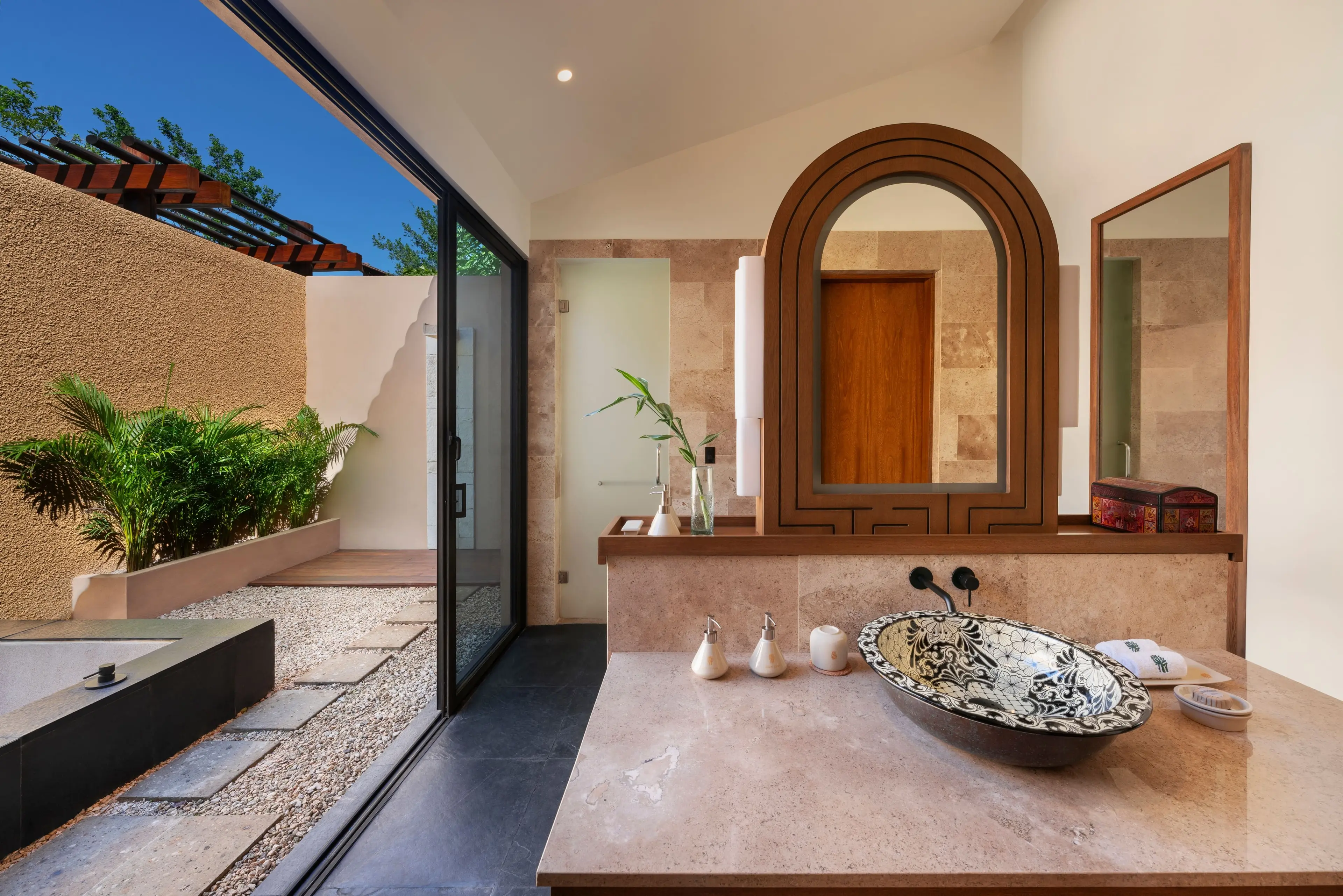 BTMXMY_DELUXE_POOL_VILLA_WITH_LIVING_ROOM_BATHROOM