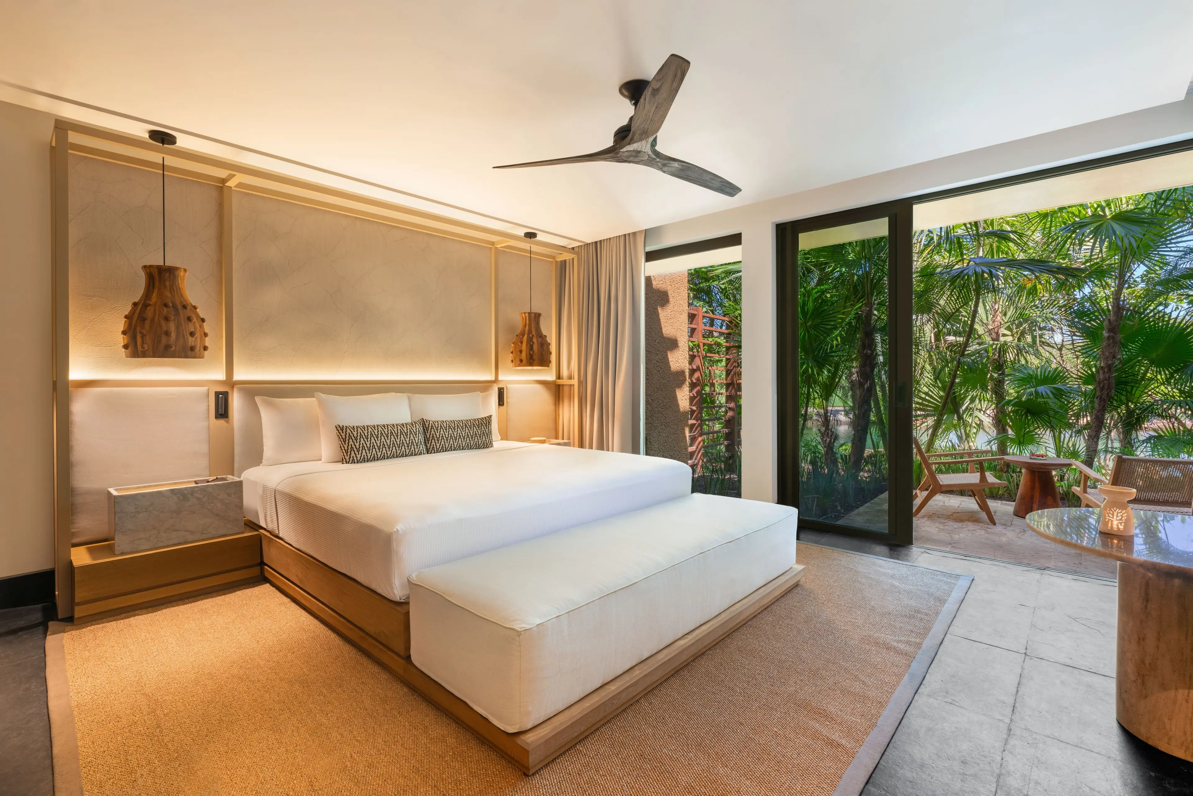 BTMXMY_TWO_BEDROOM_FAMILY_RESIDENCE_MASTER_BEDROOM