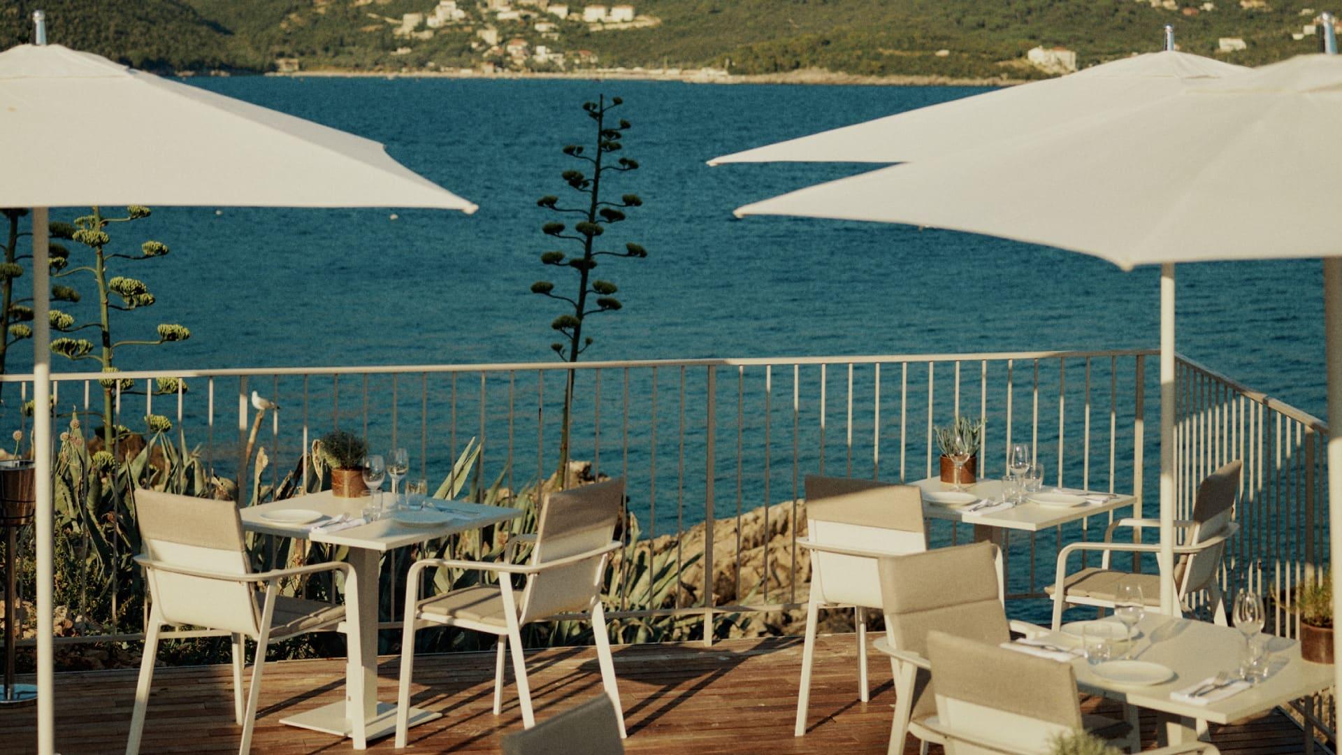 Sun deck