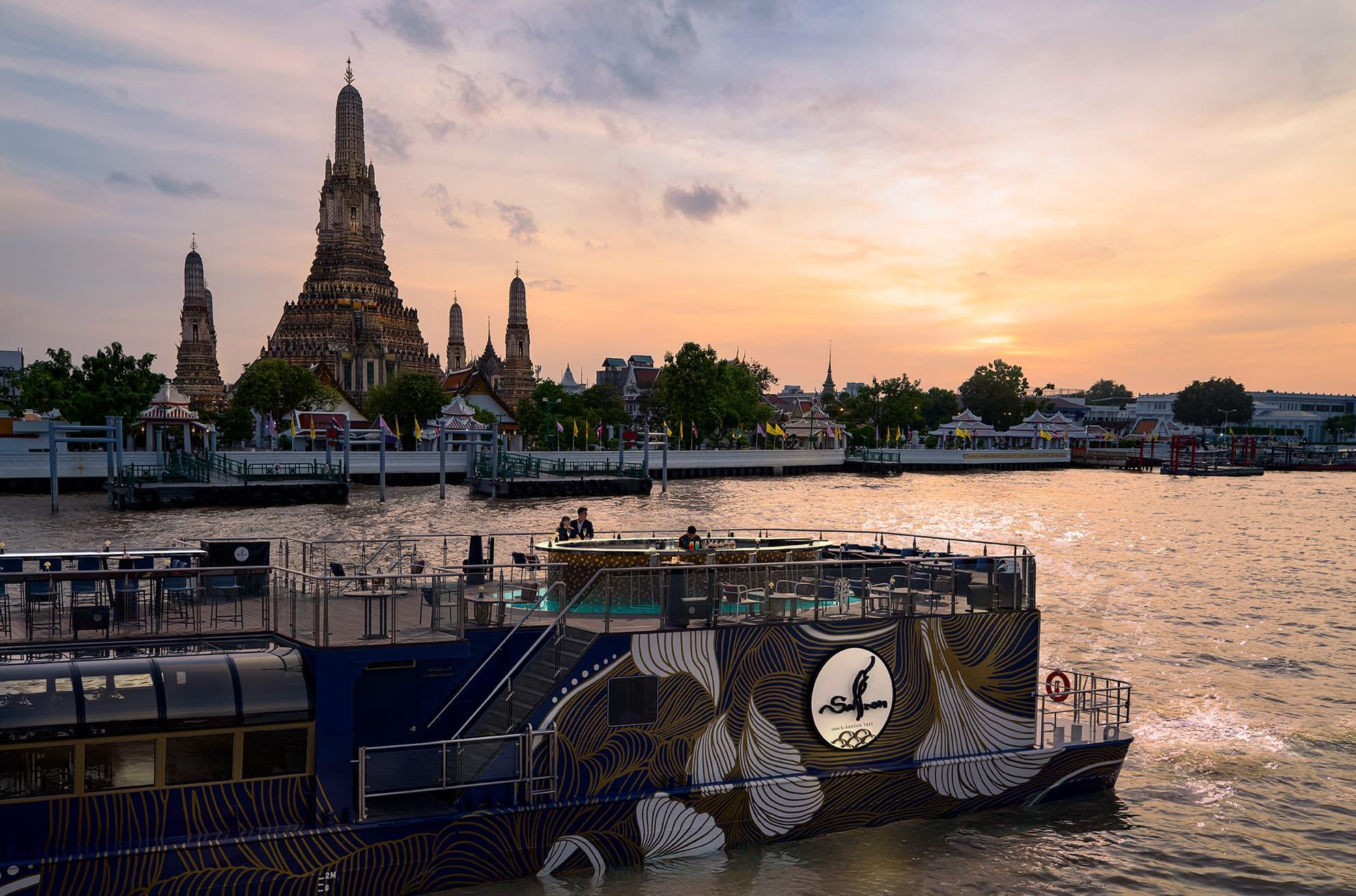 Banyan Tree Bangkok Saffron Cruise Exterior