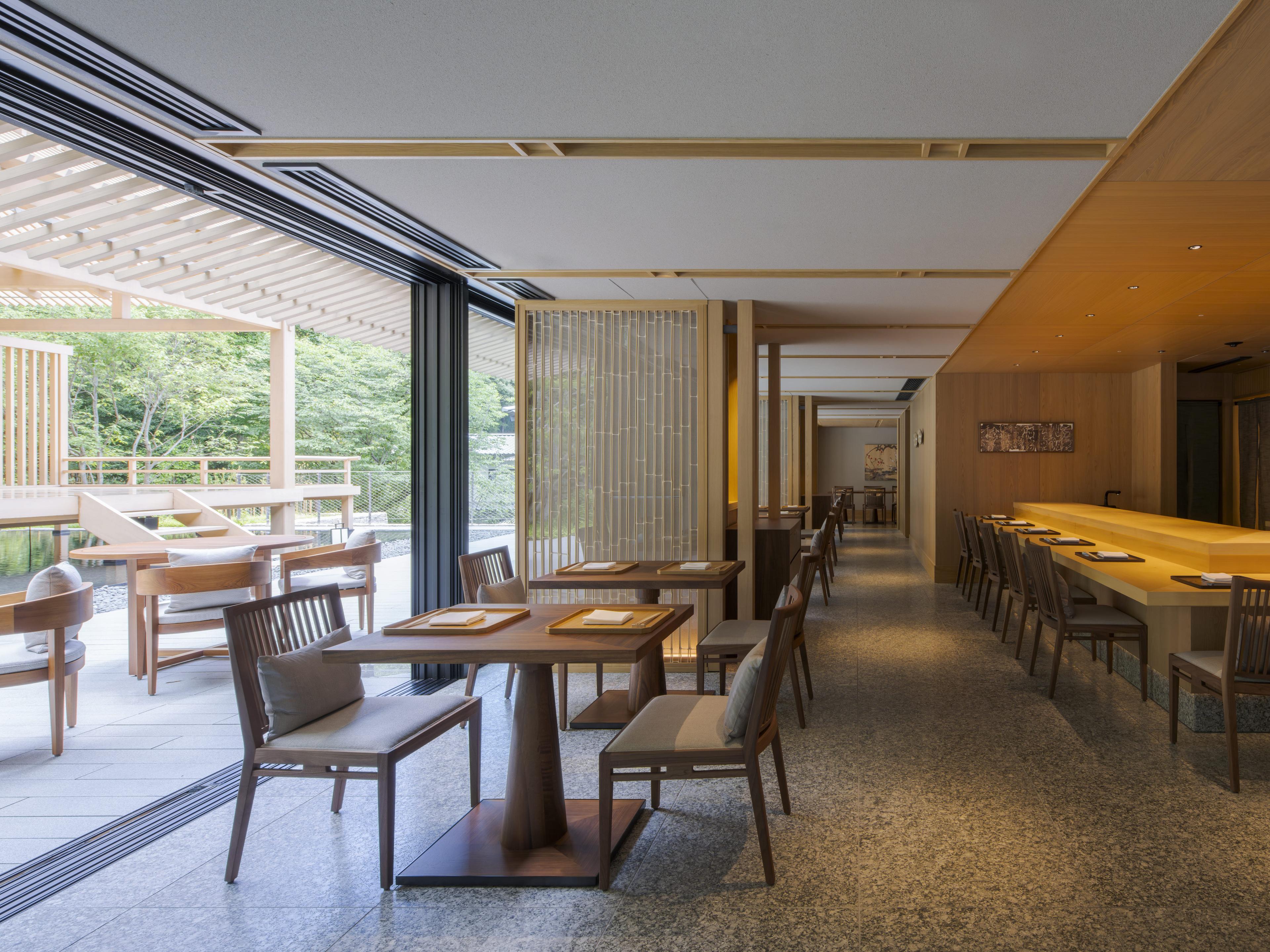 Ryozen Interior