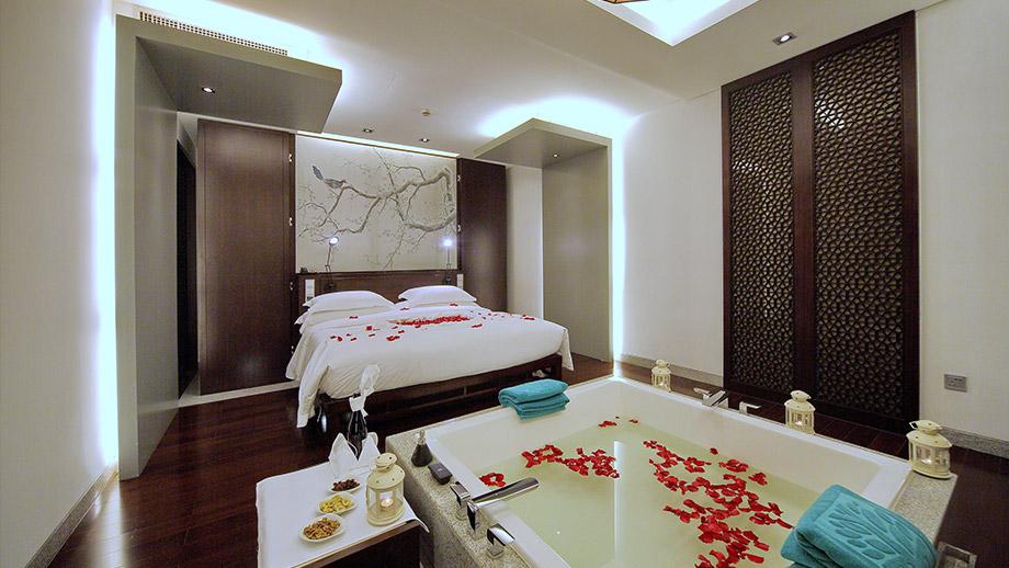 Banyan Tree China Hangzhou Accommodation - Premier Water Terrace Suite - Bedroom