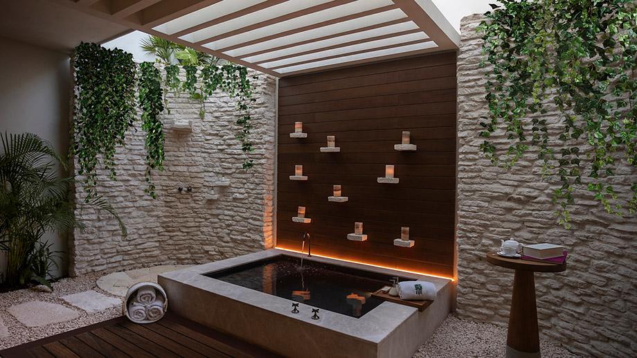 Banyan Tree Mexico Mayakoba Accommodation - Beachfront Pool Suite King Exterior Bathroom