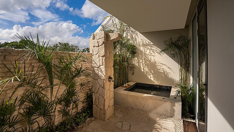 Banyan Tree Mexico Mayakoba Accommodation - Beachfront Pool Suite King Outdoor Bathtub