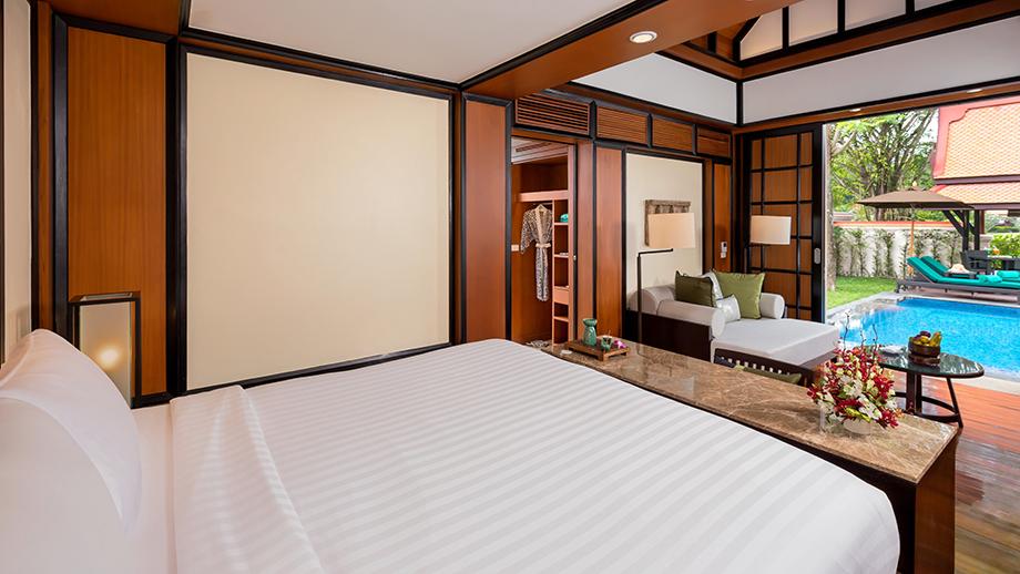 banyan-lagoon-pool-villa-bedroom.jpg