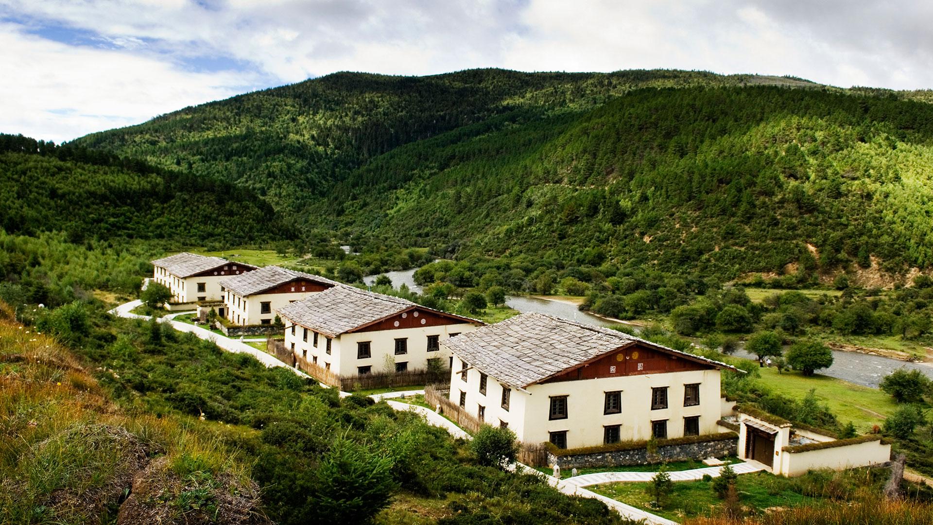 Hotel & Luxury Spa Resort in Yunnan, Shangri La Tibet Ringha