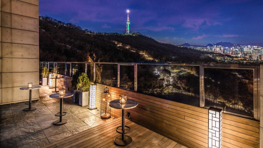 Banyan Tree South Korea Club And Spa Seoul Dining - Moon Bar Outside View