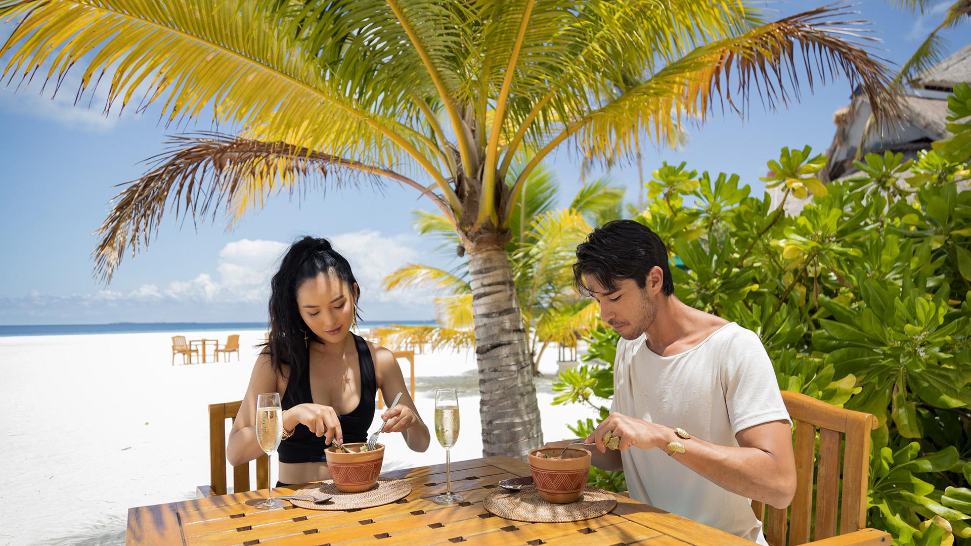 Beachfront Bar & Dining at Banyan Tree Maldives