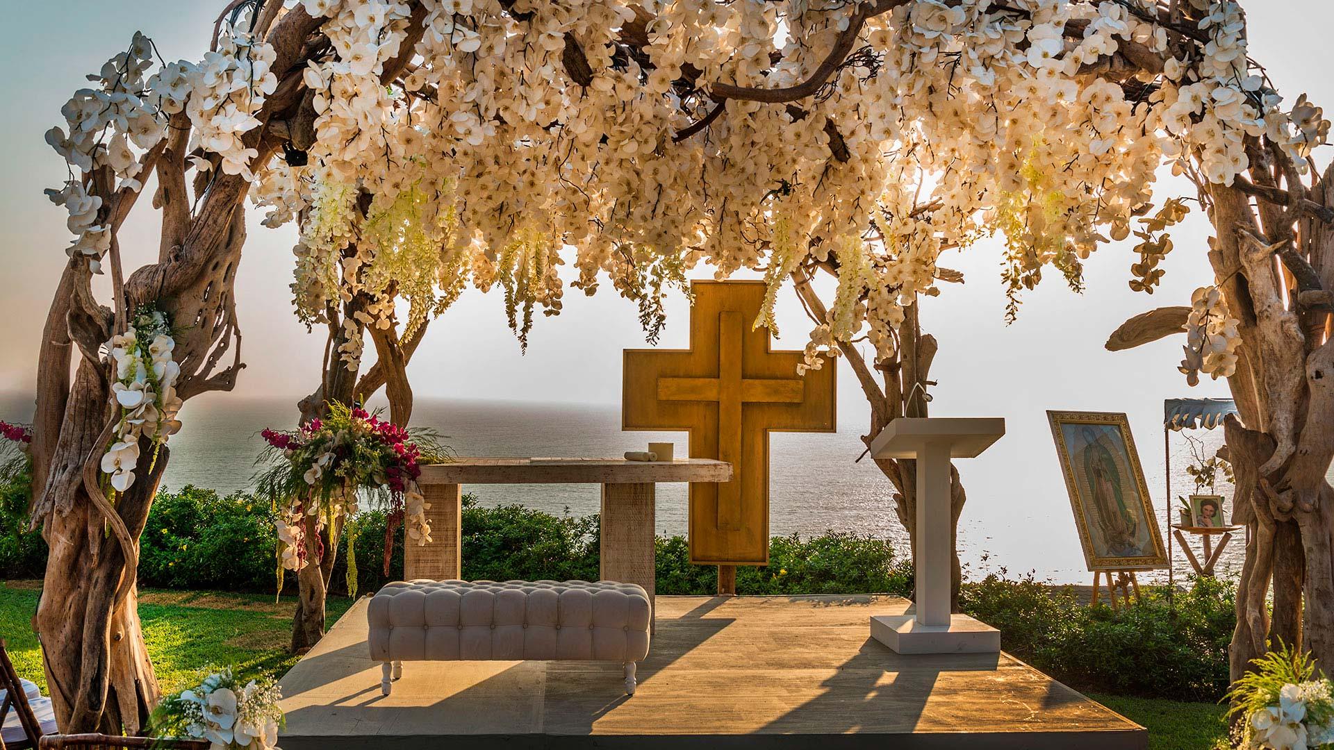 Weddings & Honeymoons In Banyan Tree Acapulco Mexico
