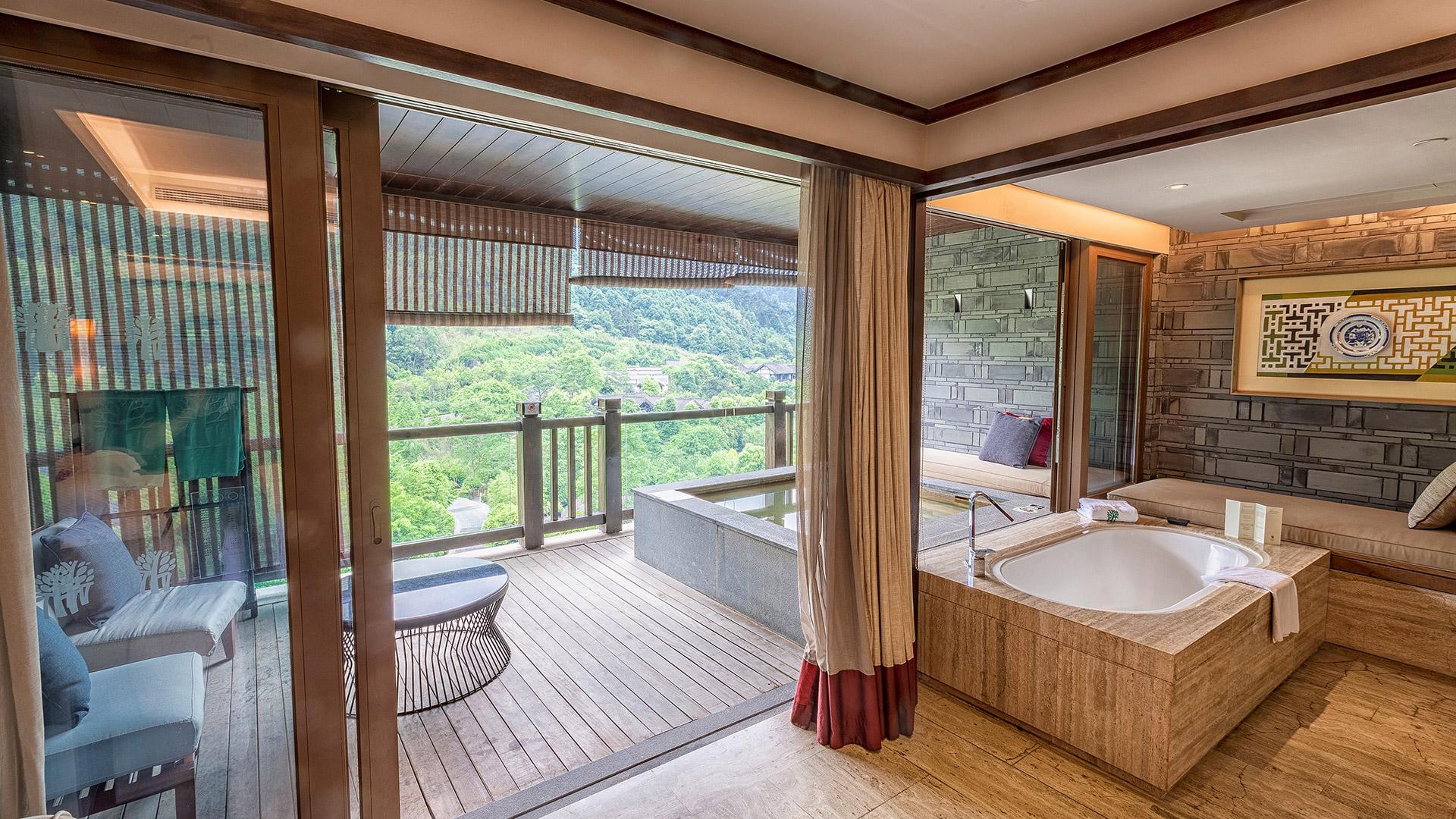 Banyan Tree China Chongqing Beibei Accommodation - Hot Spring Retreat King Indoor and Outdoor Tub
