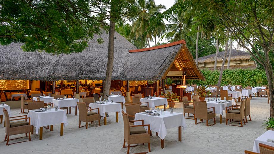 Banyan Tree Maldives Vabbinfaru Dining - Ilaafathi Restaurant Day View