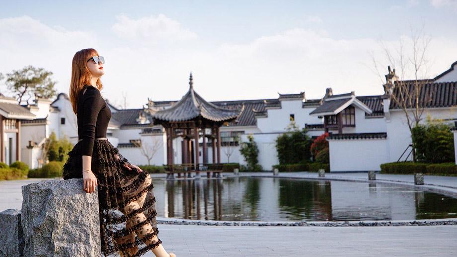 Huangshan Accommodation Luxury Resort Offers Banyan Tree