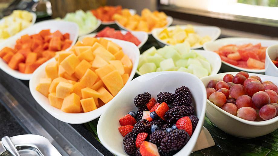 oriente-breakfast-fruits