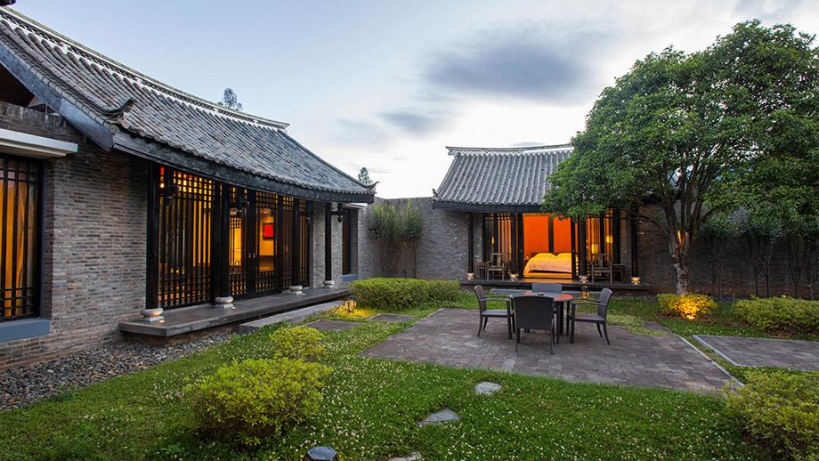 Banyan Tree China Lijiang Accommodation - Three Bedroom Mountain View Jet Pool Villa
