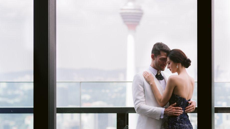 wedding-couple-kl-tower-view_day-shot.jpg