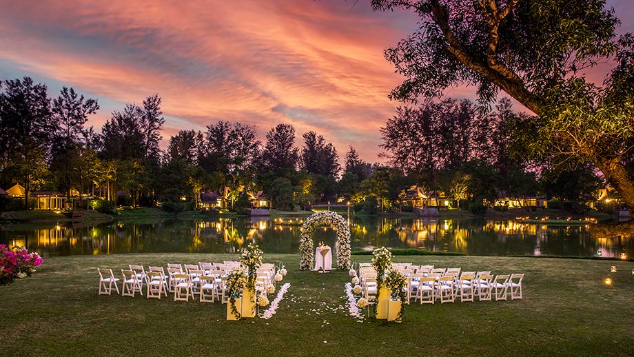 weddings-setup-double-pool-villas-sunset.jpg