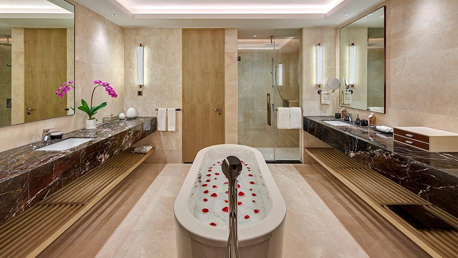 Banyan Tree Malaysia Pavilion Hotel Accommodation - Pavilion Suite Bathroom
