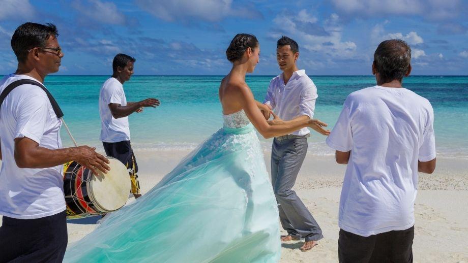 Banyan Tree Vabbinfaru Maldives Wedding