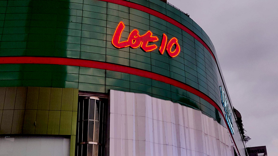 Banyan Tree Malaysia Pavilion Hotel Experiences - Lot Dusk Shot