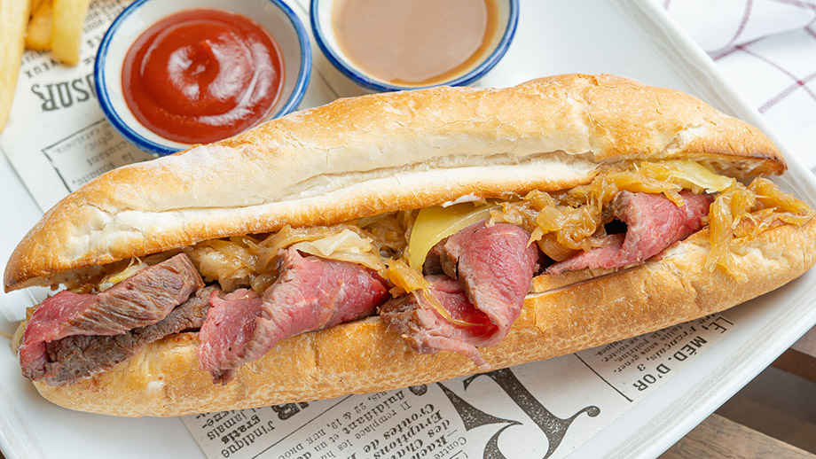 Banyan Tree Thailand Phuket Dining - Banyan Cafe Beef Sandwich