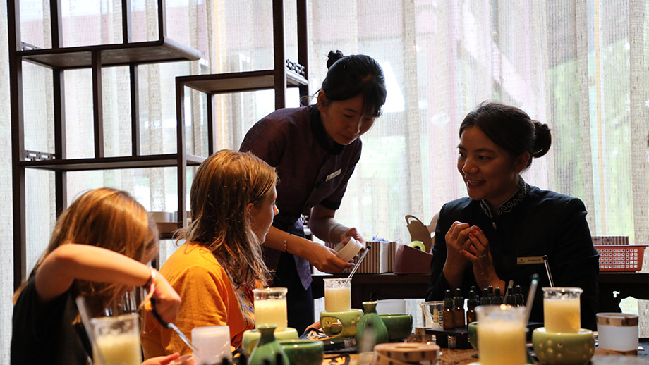 Banyan Tree China Lijiang Gallery - Candle Making