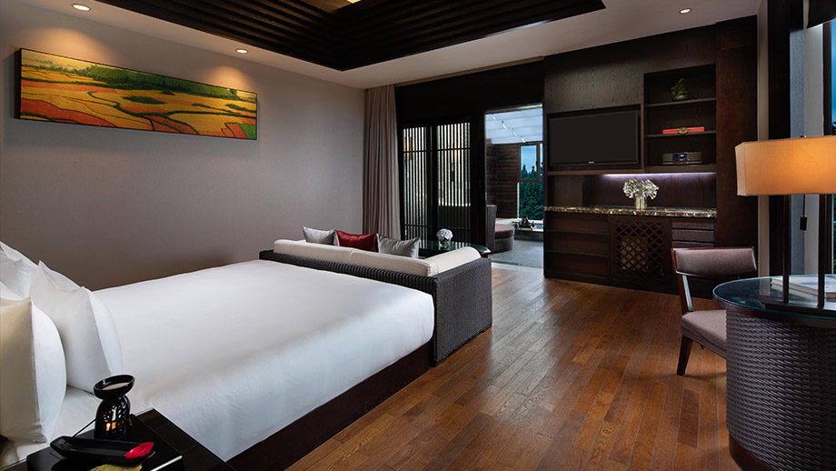 hot-spring-retreat-king-other-image