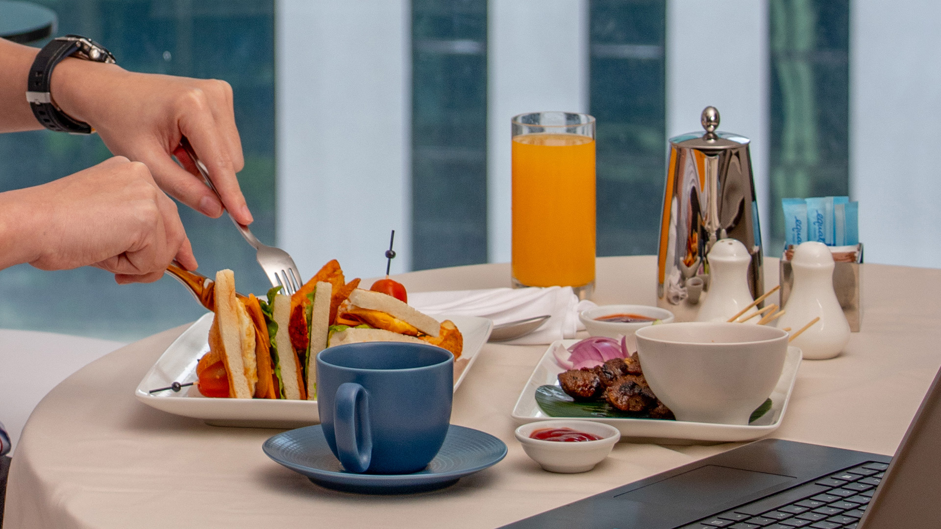 Banyan Tree Malaysia Pavilion Hotel Dining - In Room Dining Day Shot