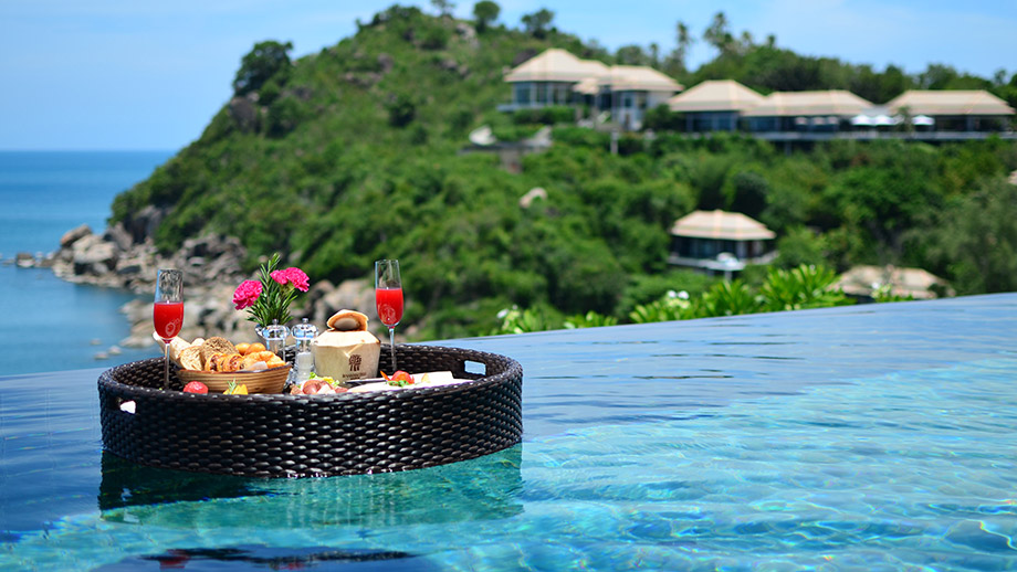 Banyan Tree Thailand Samui Dining - Floating Breakfast