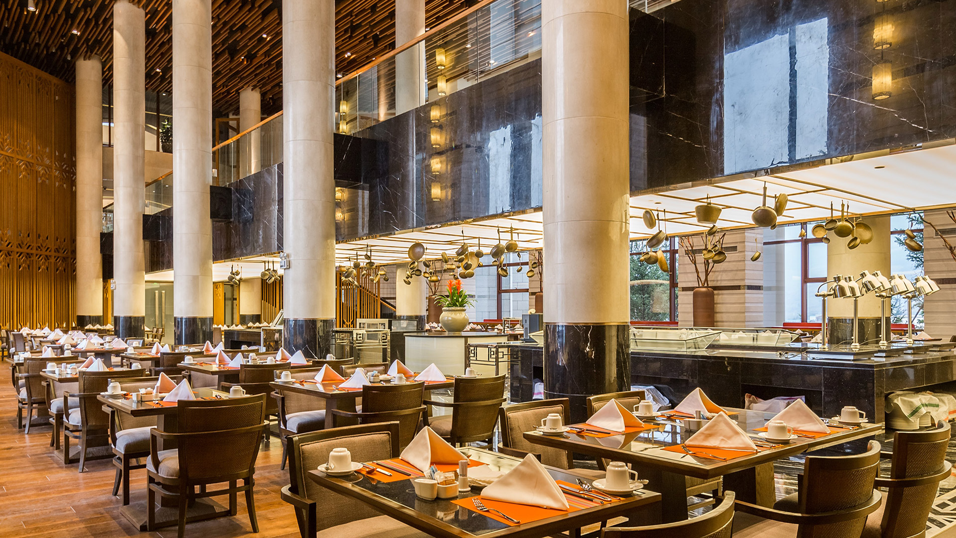 Banyan Tree China Jiuzhaigou Dining - Ming Yue Day View