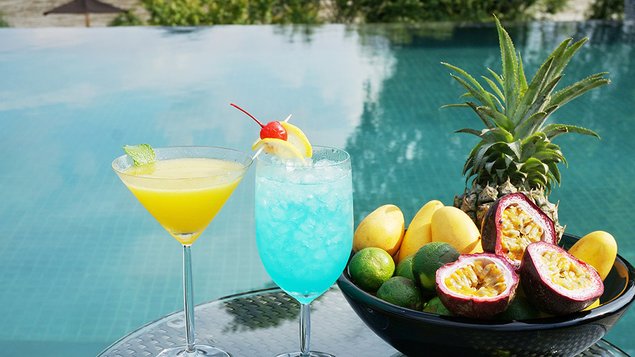 Banyan Tree China Yangshuo Dining - Pool Bar