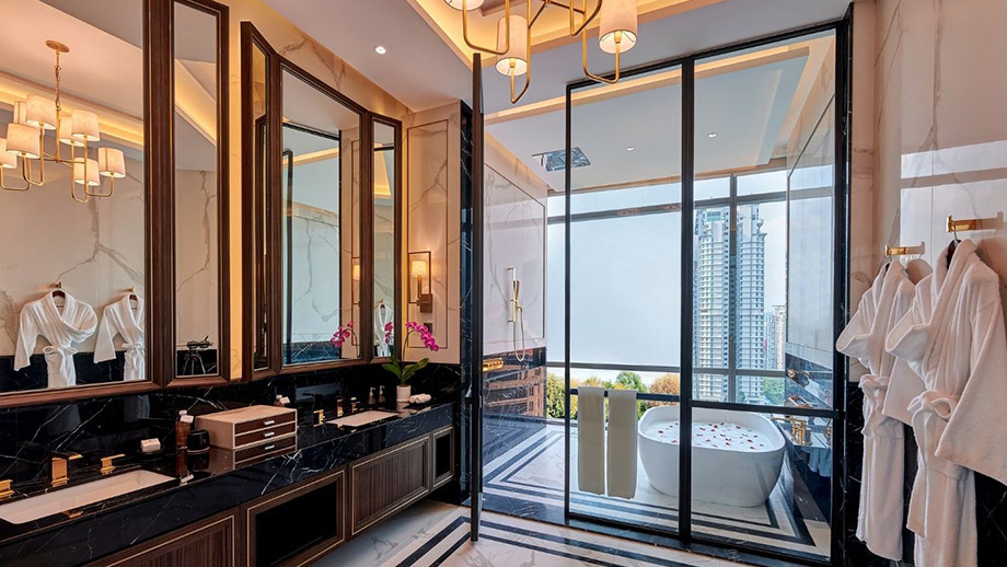 Banyan Tree Malaysia Pavilion Hotel Accommodation - Presidential Suite Bathroom