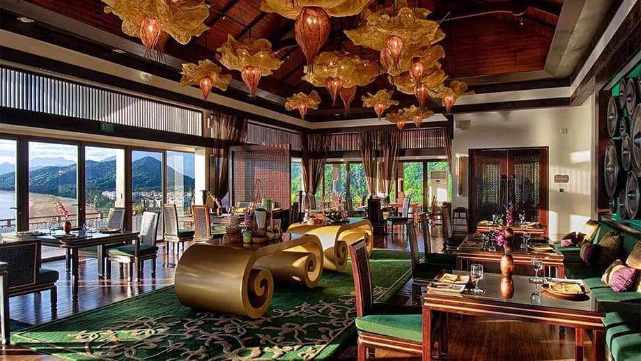 Da Nang Beach Restaurants Lăng Co Vietnam Banyan Tree