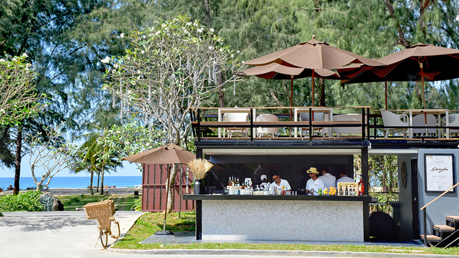 Banyan Tree Thailand Phuket Dining - Sands Beach Restaurant