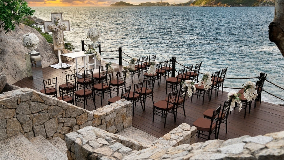wedding-venues_deck-lasrocas.jpg